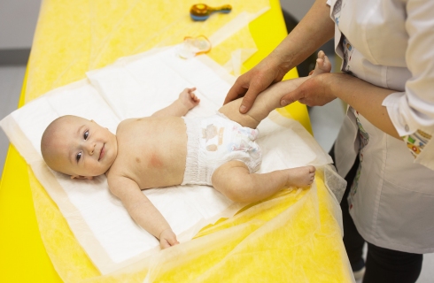 Комплексный осмотр малыша в 1 месяц