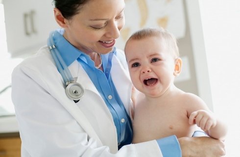 Что делать, чтобы у ребенка не развивалась боязнь врачей?